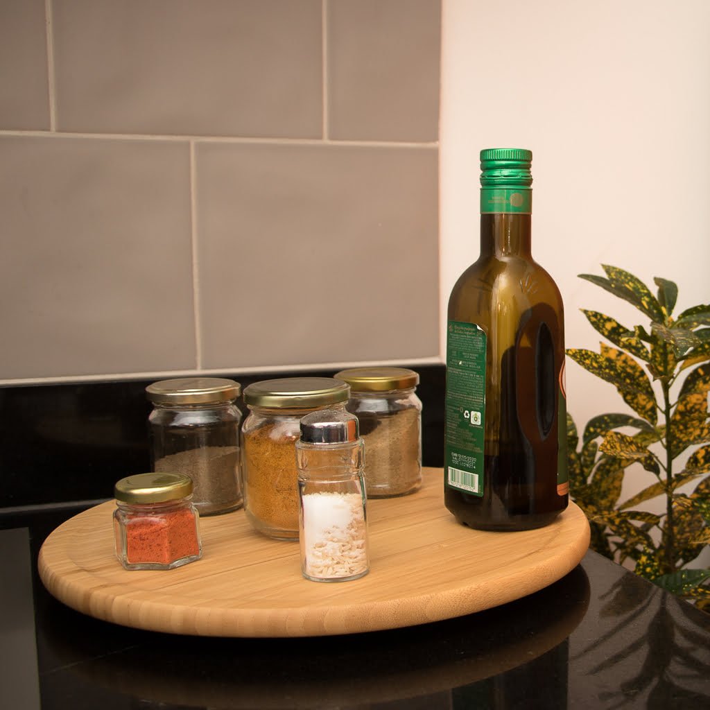Tabua De Bambu Com Base Giratória - Oikos Natural Tabua De Bambu Com Base Giratória - Oikos Natural - Imagem 2